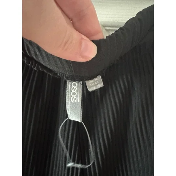 ASOS Black Pleated Wide Leg Crop Pants Elastic Waist Women's Size 10 - Picture 3 of 7